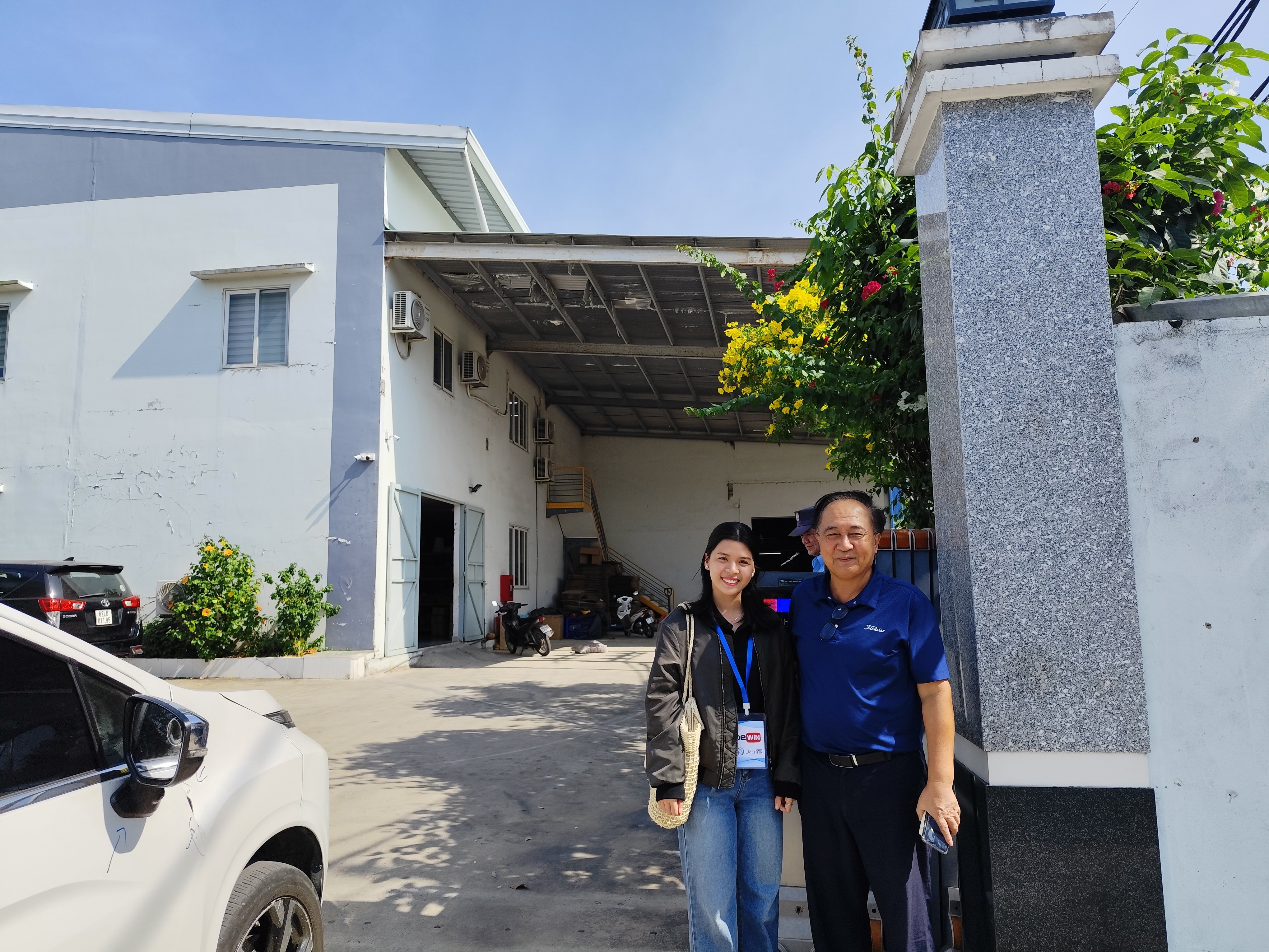 Photo with contacted person (7)